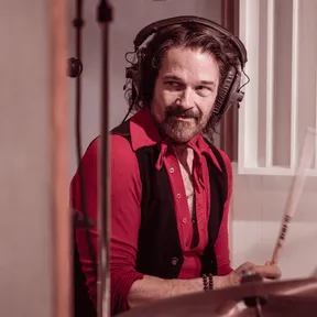 Media for Stereophonic on Stagedoor